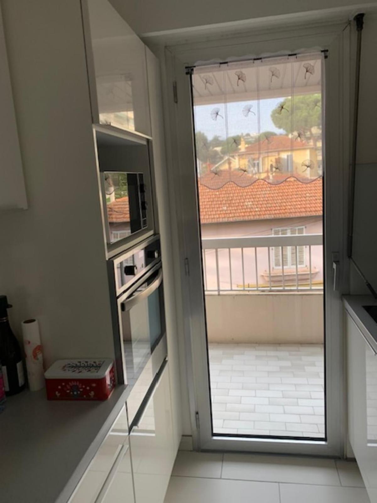 Lovely Cosy Nest Close To The Centre Of Apartment *